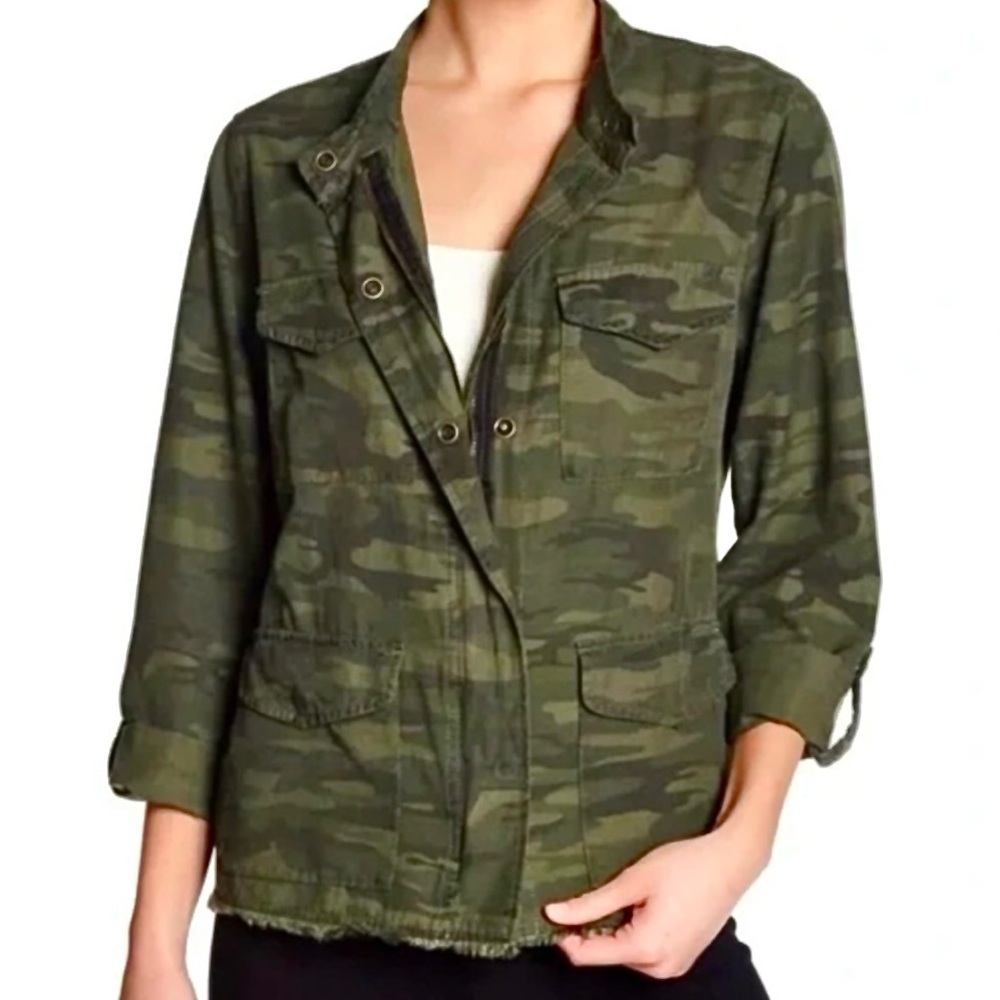 Anthropologie Women’s Olive Camouflage Fray Hem Jacket Size XS NWOT